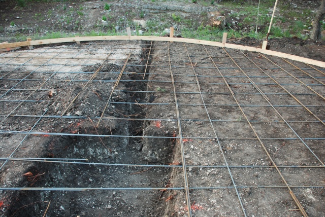 2010/05(May)/Firepit construction/640x480_2010-05-29-06 Firepit Construction.jpg